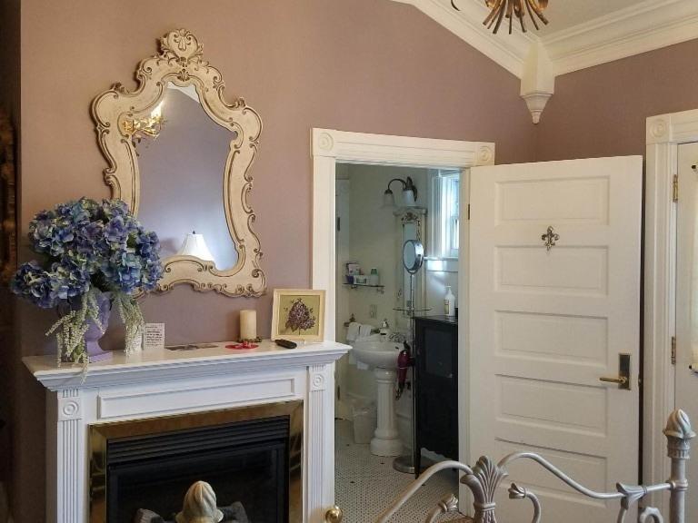 Abbey House Inn (Adults Only) Winters Esterno foto